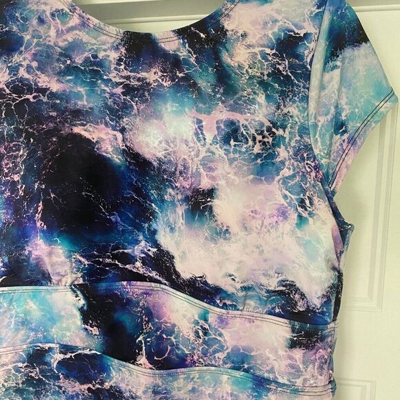 NWOT Torrid Active Wireless Ocean Wave Scoop Back One Piece Swimsuit, Size 2 - Picture 4 of 9